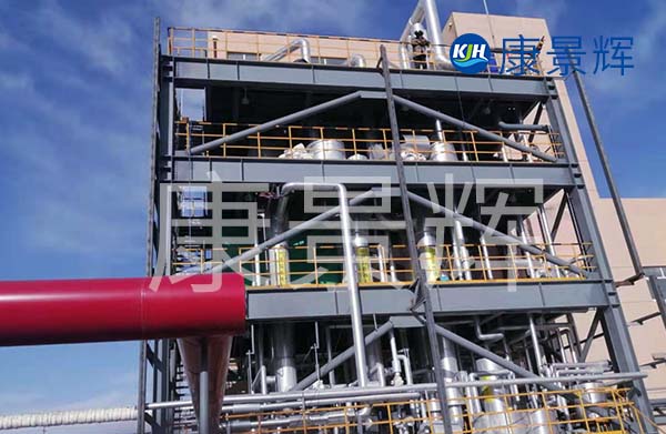 一套多效降膜蒸發器主要是由換熱器、冷凝器、預熱器、分離器等幾部分組成的